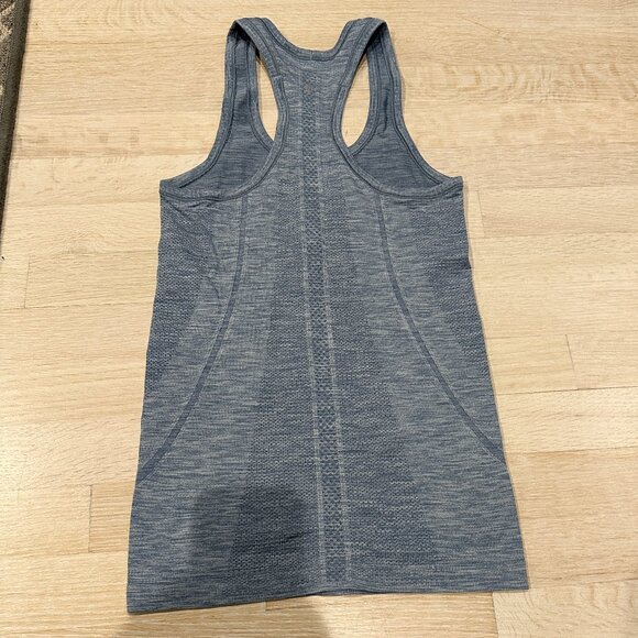 Lululemon Tank Top; size Small, but no tag Blue "denim" color - Picture 6 of 15